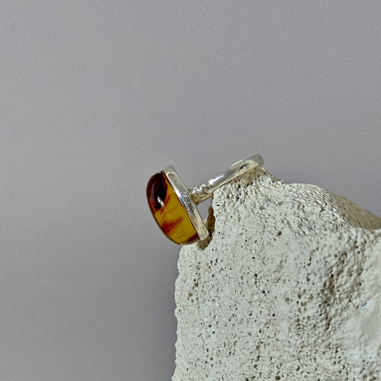 Oval amber ring