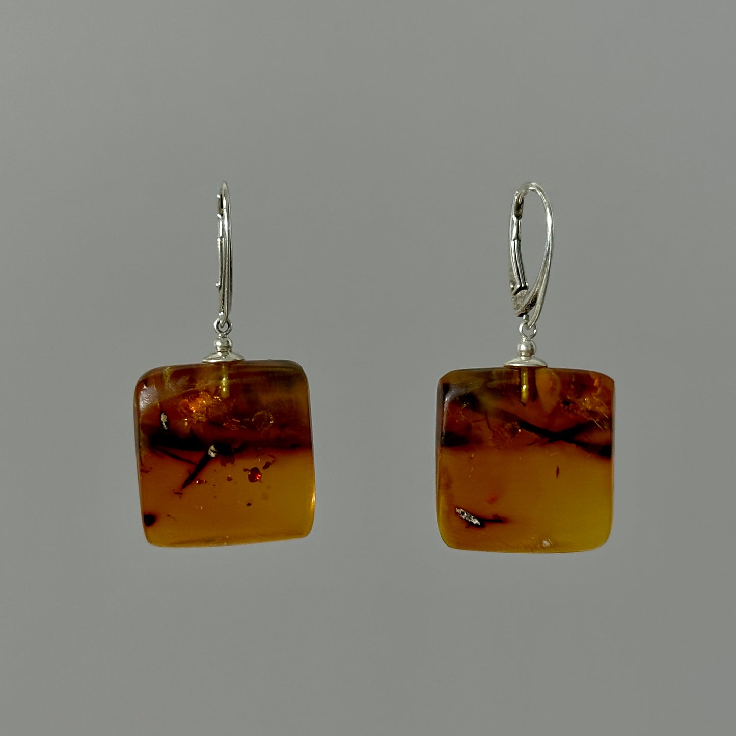 Golden abyss amber earrings
