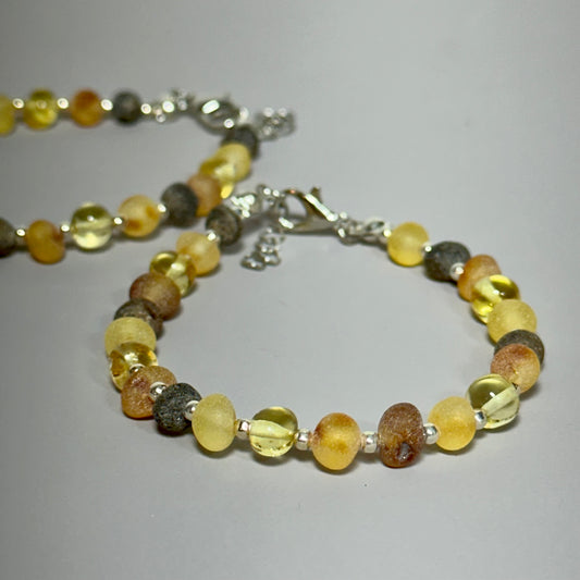 Minimal light amber bracelet