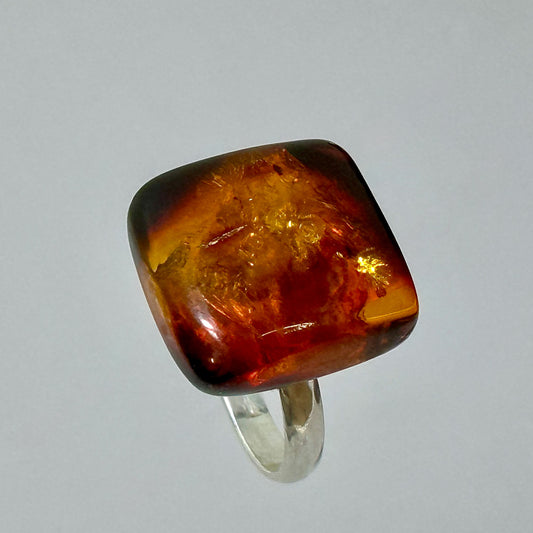 Sea bloom amber ring