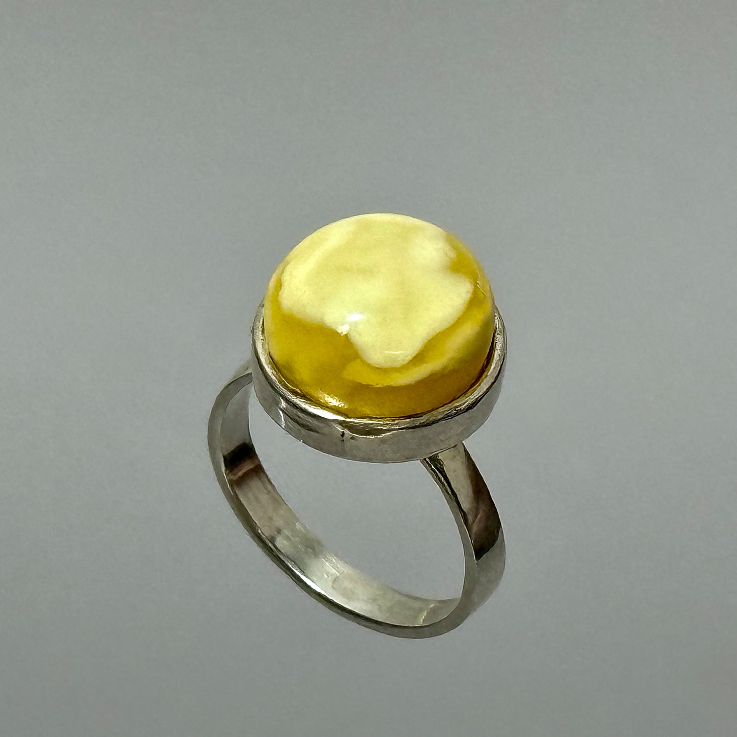 White amber vintage ring