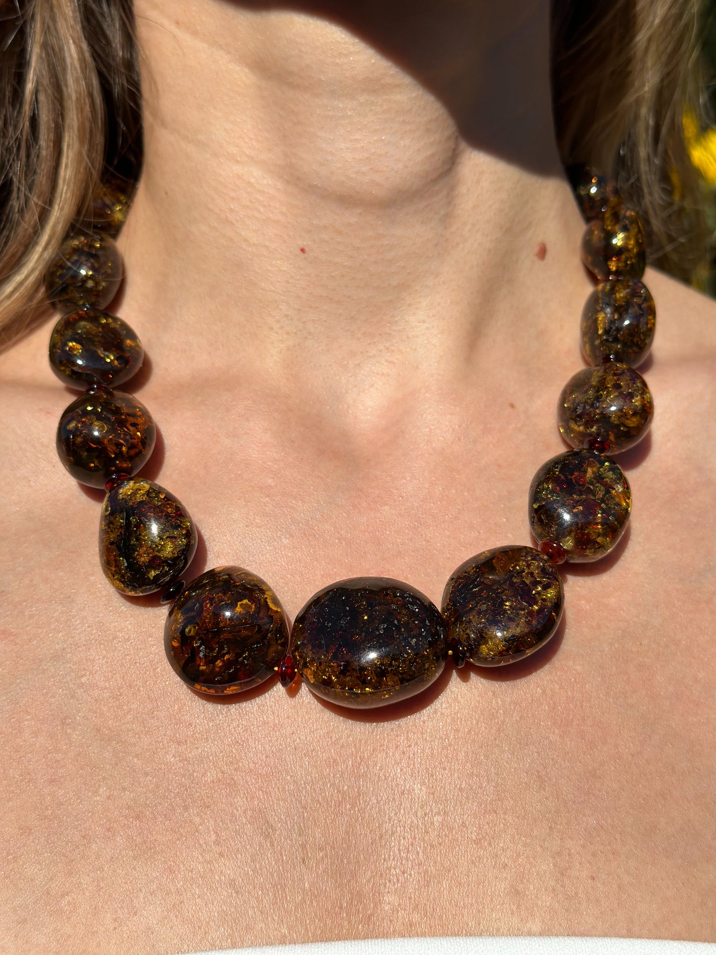 Forest glow amber necklace