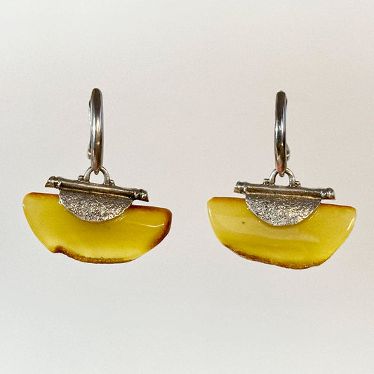 Golden sunset radiance amber earrings