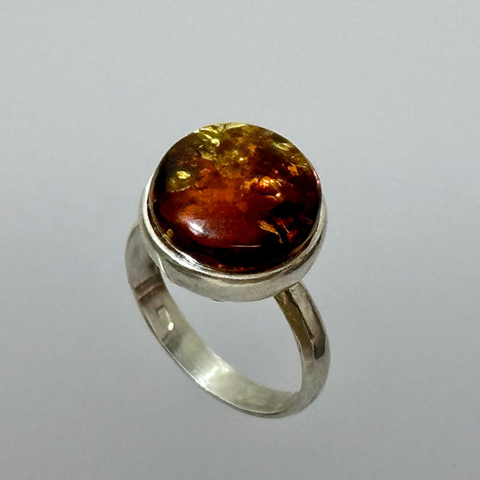 Fractured elegance amber ring