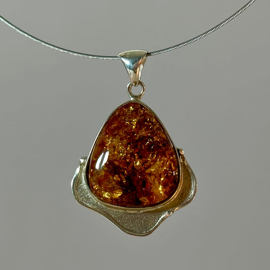Bold brown amber pendant
