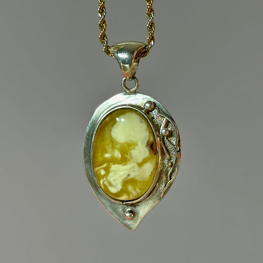 Royal amber pendand