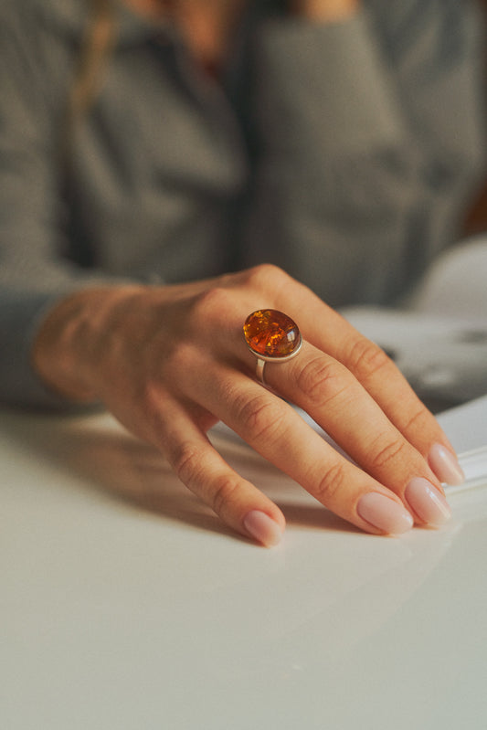 Delicate beauty amber ring