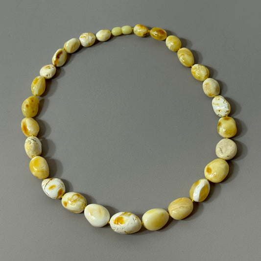 Bright marble amber necklace